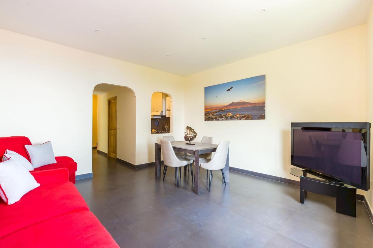 Villa Dolcevita With Parking By Napoliapartments Екстер'єр фото